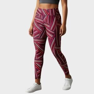 Old Navy Active Go Dry Womens XXL Red Orange White Black Geo Print Leggings